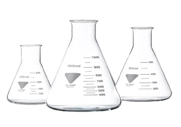 Frasco Erlenmeyer Boca Estreita graduado cap.300ml