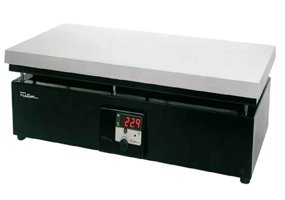 Placa aquecedora modelo 510D com 62 x 31 cm e potência de 3200 W. 230V